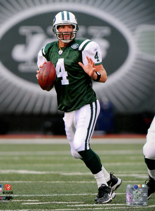 Brett Favre Jets Home Drop Back 8x10 Photo uns.