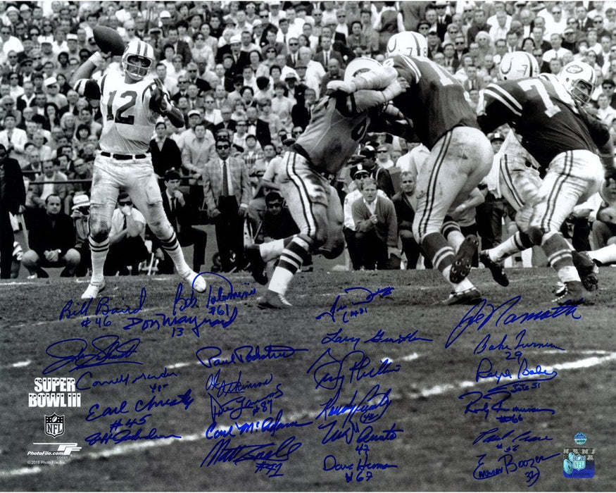 1969 New York Jets Team Signed Super Bowl III Joe Namath Throwing BW 20x24 Metallic Photo 24 Signatures