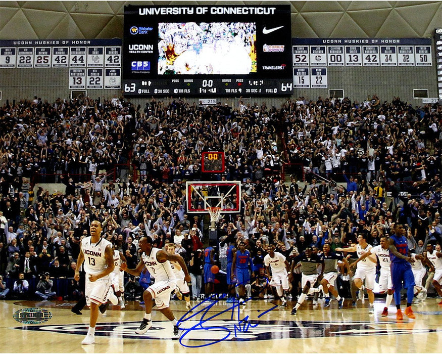 Shabazz Napier Signed Connecticut Huskies Buzzer Beater 8x10 Photo (Signed in Blue)