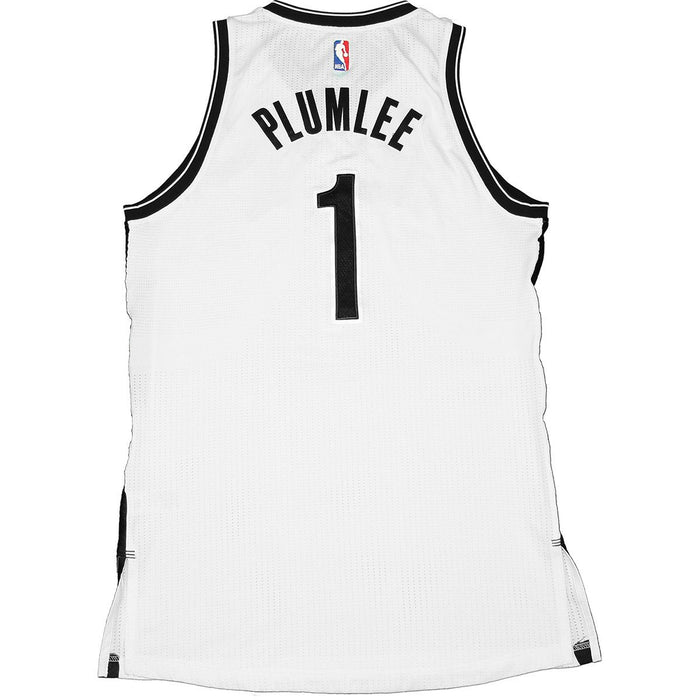 Mason Plumlee Jersey - Brooklyn Nets 2014-2015 Season Game Used #1 White Jersey (XL) (Used 3/2  3/4  3/23  3/27)(BKN01777)