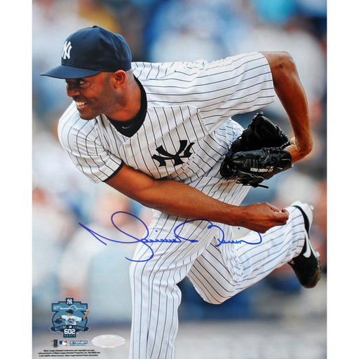 Mariano Rivera Breaking Save Record Vertical 8x10 Photo