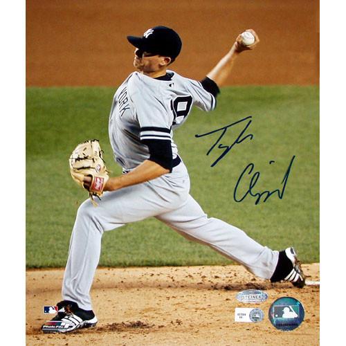 Tyler Clippard Yankees Pitching Vertical Side View 16X20 Photo (MLB Auth)