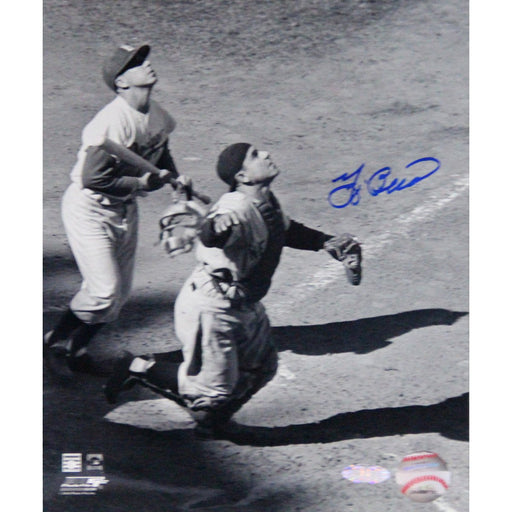 Yogi Berra Signed Looking up for Baseball BW Vertical 8x10 Photo