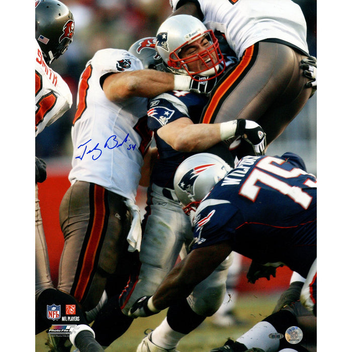 Tedy Bruschi Tackle vs Bucs 16x20 Photo