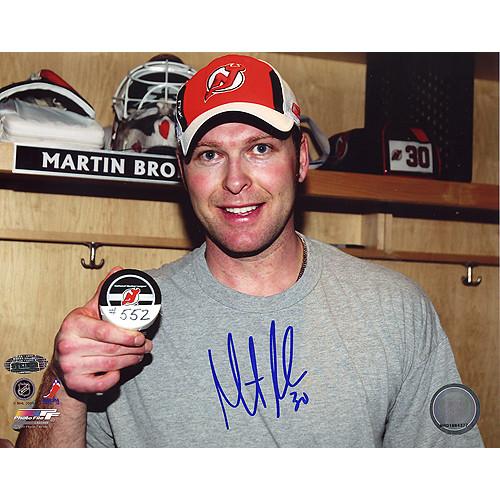 Martin Brodeur Pose With 552nd Puck 8x10 Photo