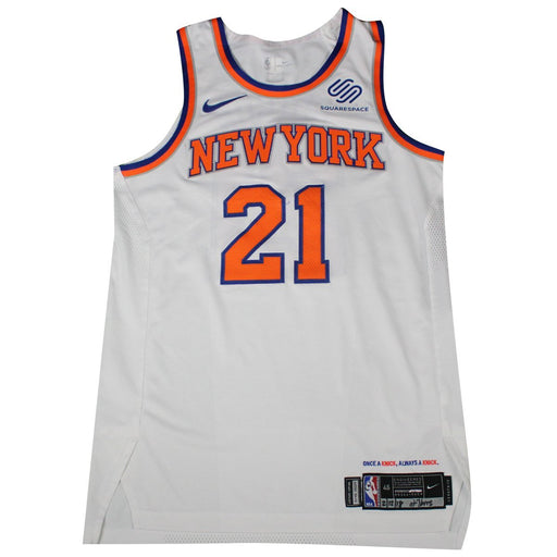 Damyean Dotson New York Knicks Game Used #21 White  Jersey (2/12/2018 @ Philadelphia 76ers)(NYKE00224)(46)