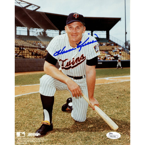 Harmon Killebrew Signed Kneeling With Bat 8x10 Photo (JSA)