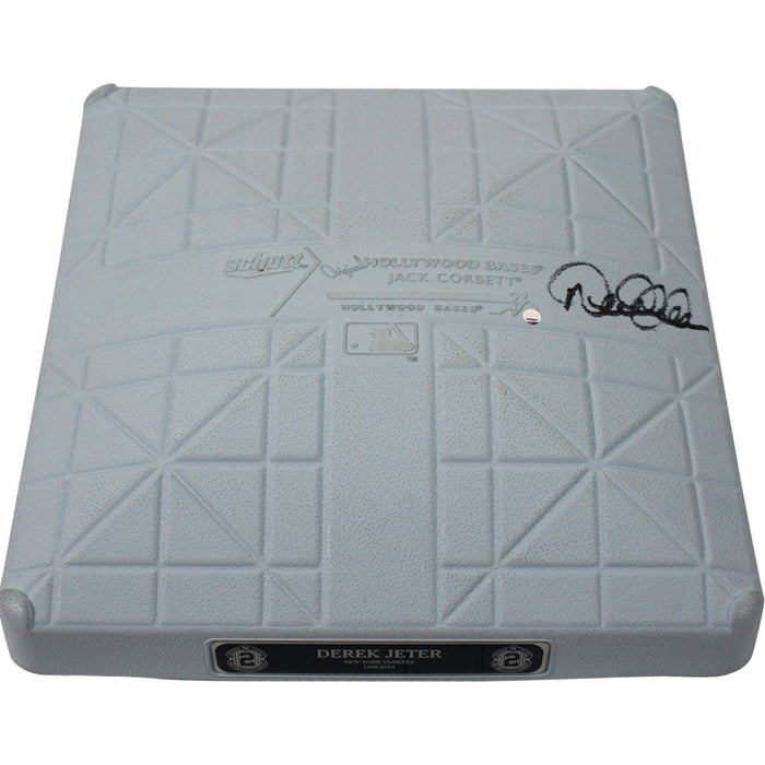 Derek Jeter Signed MLB Achievements/ Awards Jewel Base