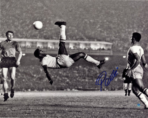 Pele Signed 1965 Bicycle Kick Close Up BW 16x20 Photo Signed in Blue