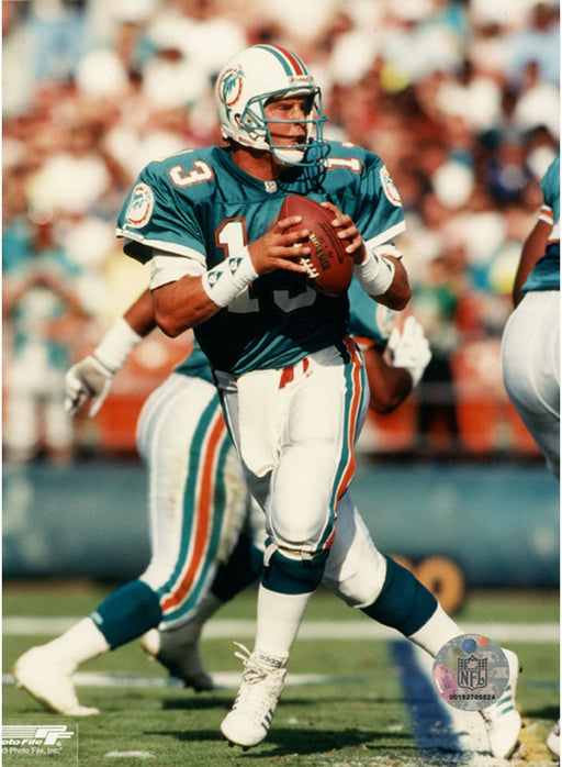 Dan Marino Dropback Teal uni. Vertical 8x10 uns (PF)