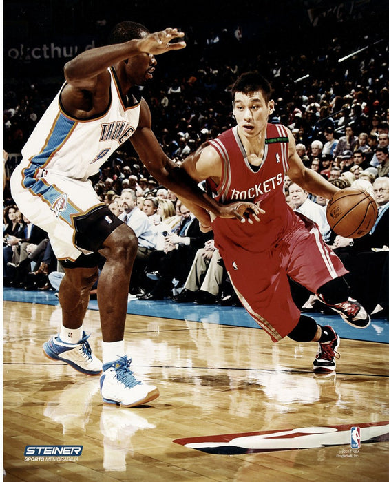 Jeremy Lin Drive to Basket vs Thunder 16x20 Uns (Getty 157146863)