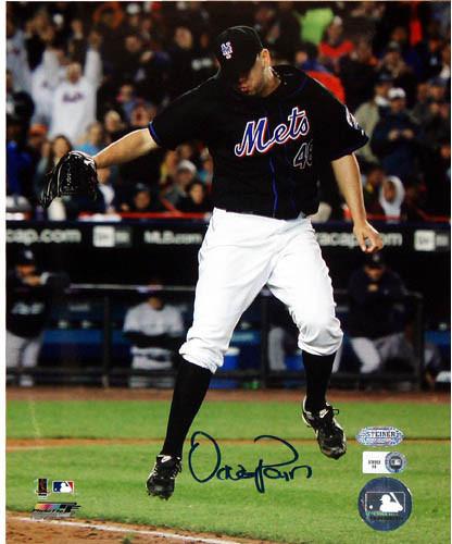 Oliver Perez Jumping Over Foul Line Signed 8x10 Photograph (MLB Auth)