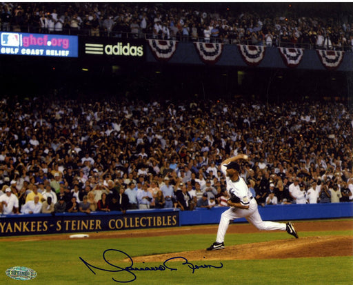 Mariano Rivera 2008 Pitching Horizontal 8x10