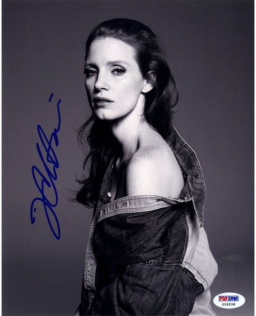 Jessica Chastain Signed Close Up Vertical Black and White 8x10 Photo (PSA/DNA)