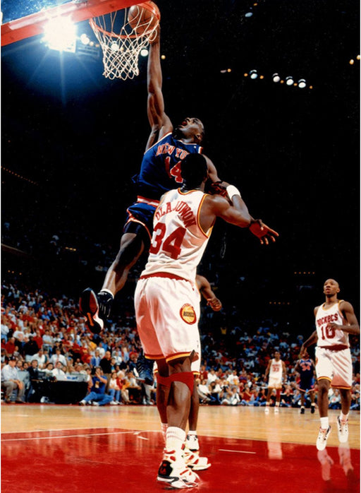 Anthony Mason Dunk over Olajuwon 8x10 Photo uns