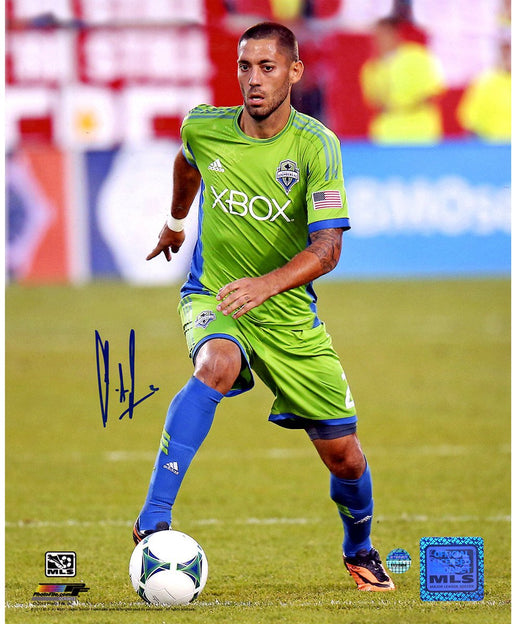 Clint Dempsey Signed Action  Seattle Sounders 8x10 Photo