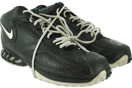 Syracuse 2007 Game Used Football Shoes Dantley #2