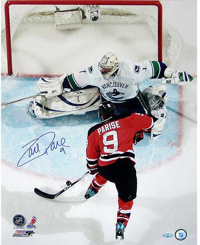 Zach Parise Overhead Shot vs Vancouver Vertical 16x20 Photo