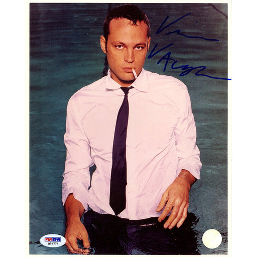 Vince Vaughn Signed 8x10 Photo Vertical Pose PSADNA