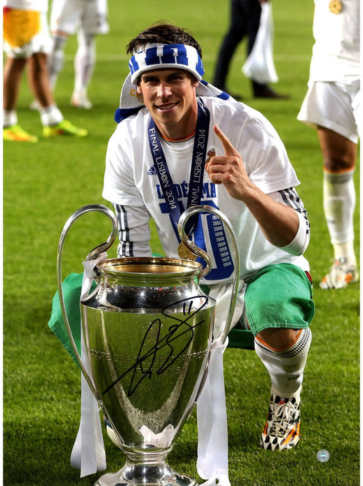 Gareth Bale Signed Real Madrid Close Up Trophy 12x16 Photo" UEFA Champions League Trophy" ( Icons Auth & Third Party Holo)