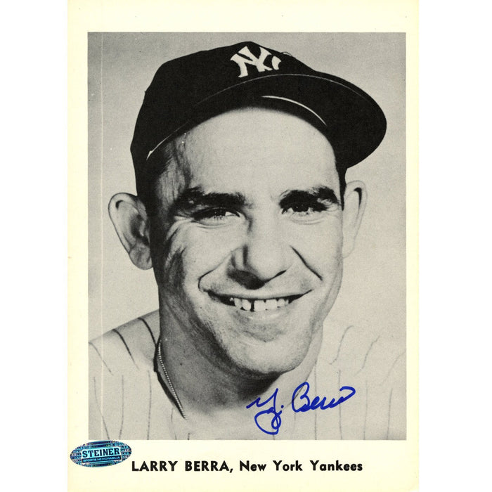 Yogi Berra Signed NYY Close Up BW 5x7 Photo