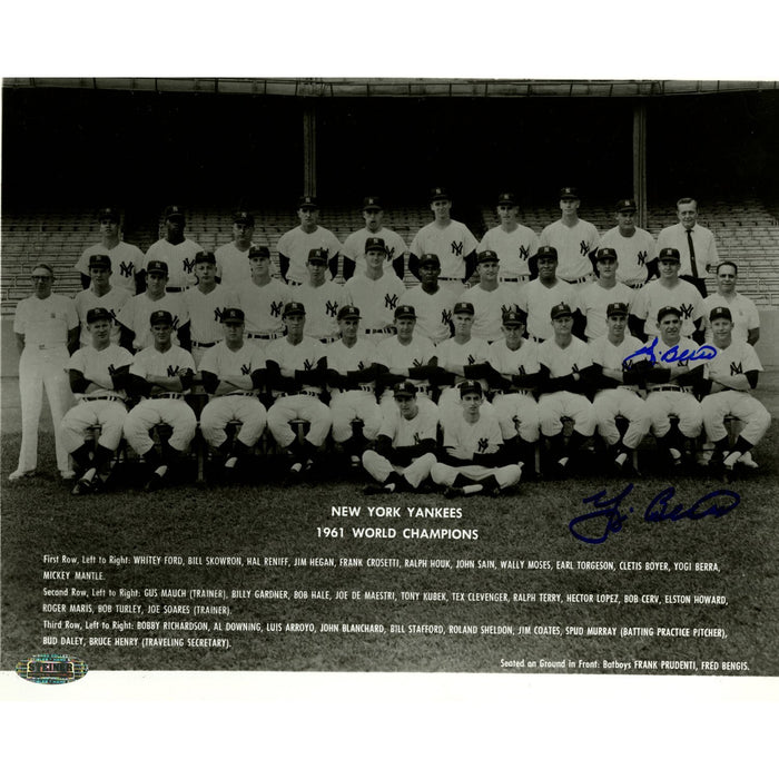 Yogi Berra Signed 1961 World Champion New York Yankees Team B/W 8x10 Photo