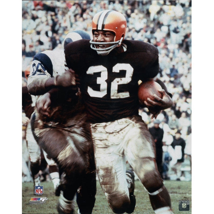 Jim Brown 'Breaking Tackle' 16x20 Photo Uns (PF- JG005)