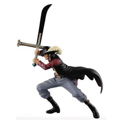 One Piece Dracule Mihawk Dramatic Showcase Figure           