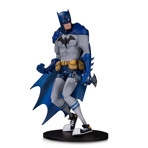 DC Artists' Alley Batman by Hainanu Nooligan Saulque Statue 