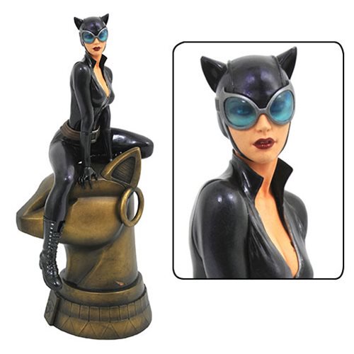 DC Comic Gallery Catwoman Statue                            