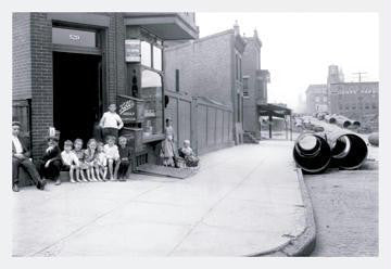 Children On Stoop, Philadelphia, PA 20x30 poster