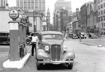 Broad & Pine, Gas Station Looking North, Philadelphia, PA 20x30 poster