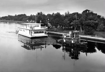 Fort Myers  Florida: Waiting for the Storm 28x42 Giclee on Canvas