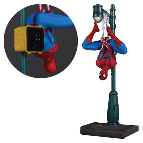 Spider-Man Collector's Gallery 1:8 Scale Statue             