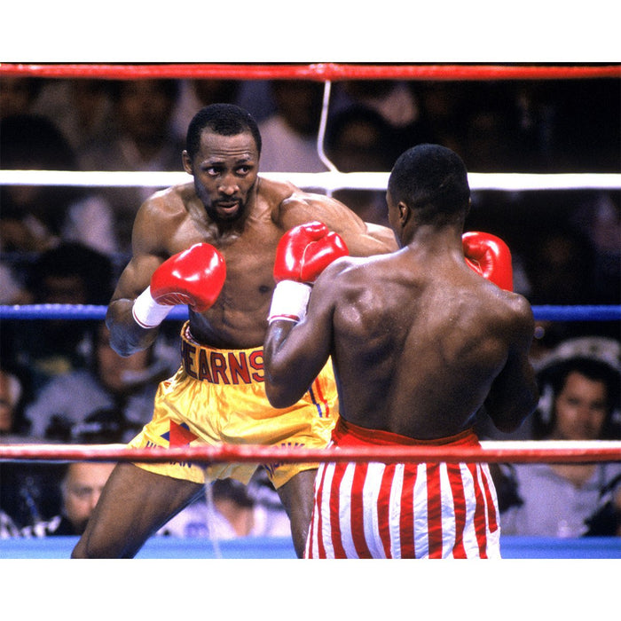 Thomas Hearns v Sugar Ray Leonard Front View 16x20 Photo Uns (Getty #53441780)