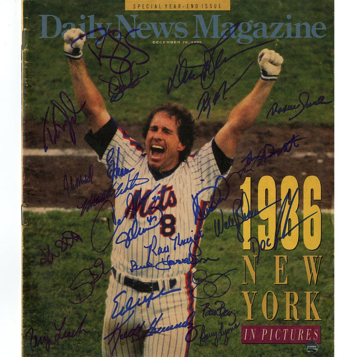 1986 New York Mets Team Signed 1986 Daily News Magazine Year In Pictures