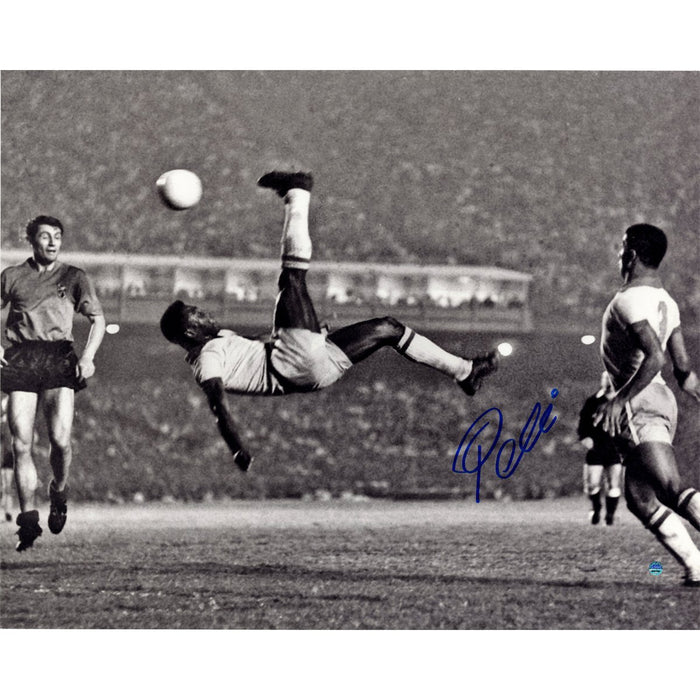 Pele Signed 1965 Bicycle Kick Close Up B&W 16x20 Photo (Signed in Blue)