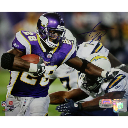 Adrian Peterson Signed Stiff Arm vs. Chargers Horizontal 8x10 Photo (MM Auth)