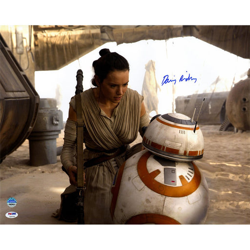 Daisy Ridley Signed Rey Close-Up With BB-8 16x20 Photo ( PSA/DNA & SSM)