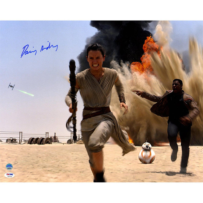 Daisy Ridley Signed Rey Running With Finn 16x20 Photo ( PSA/DNA & SSM)