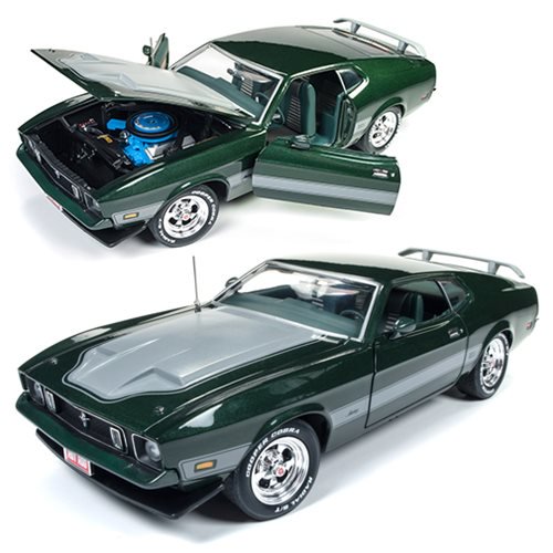 1973 Ford Mustang Mach 1 1:18 Scale Die-Cast Metal Vehicle  