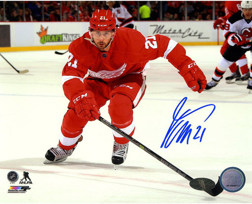 Tomáš Tatar Signed Detroit Red Wings BREAKOUT 8x10 Photo (Sport Authentix Auth)