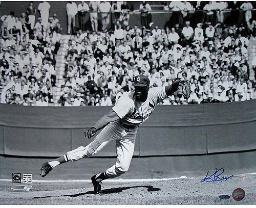 Ken Regan Signed Bob Gibson Fielding Horizontal 16x20 Photo