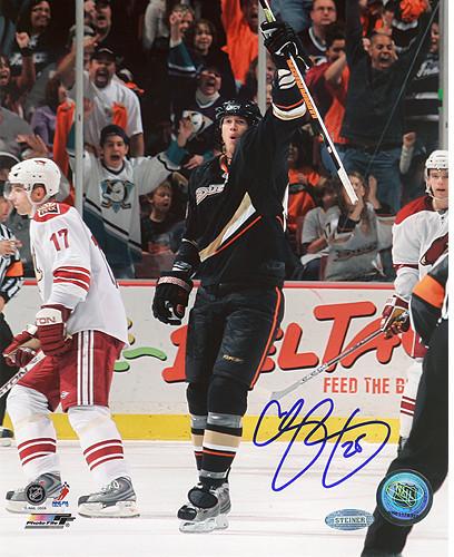 Chris Pronger Goal Celebration vs Coyotes 8x10 Photo