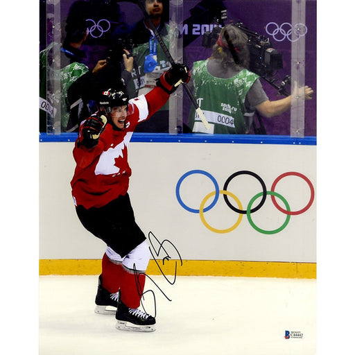 Sidney Crosby Signed Vertical 11x14 Photo Team Canada Beckett