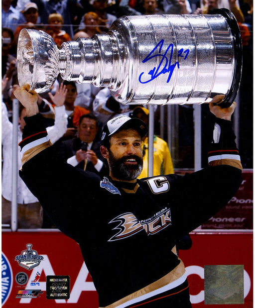 Scott Niedermayer Signed 2007 Stanley Cup 8x10 Photo (Niedermayer Auth)