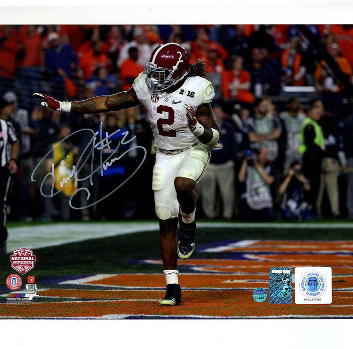 Derrick Henry Signed Heisman Pose 8x10 Photo