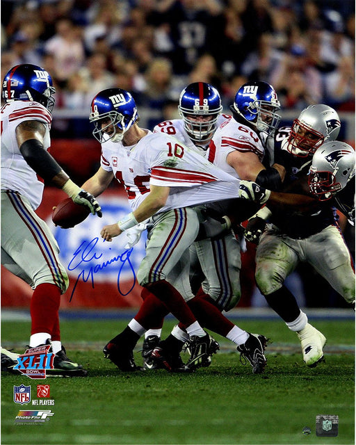 Eli Manning Signed Super Bowl XLII Escaping Tackle Vertical 16x20 Photo