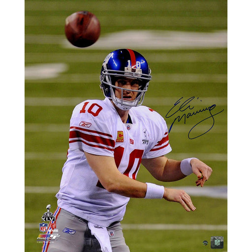 Eli Manning Signed Super Bowl XLVI Throwing 16x20 Photo