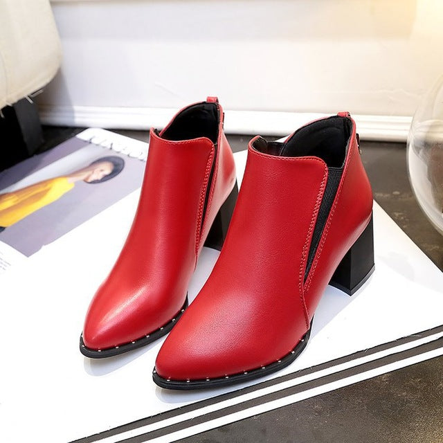 2017 Hot in the ultra-lo Fashion Women's Boots Casual Leather Boots Pointed Toe Buckle Warm  Women's Ankle Boots